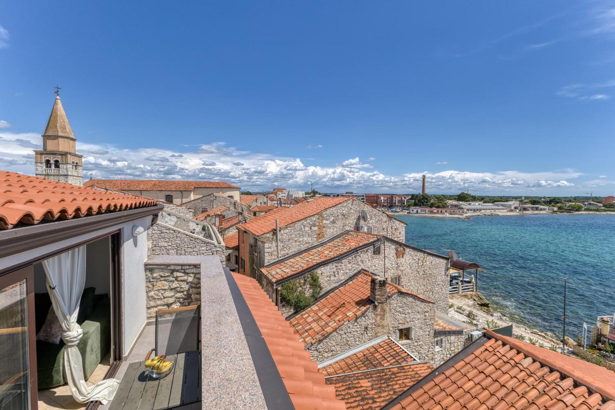 Old Town Apartments In Umag Exterior foto